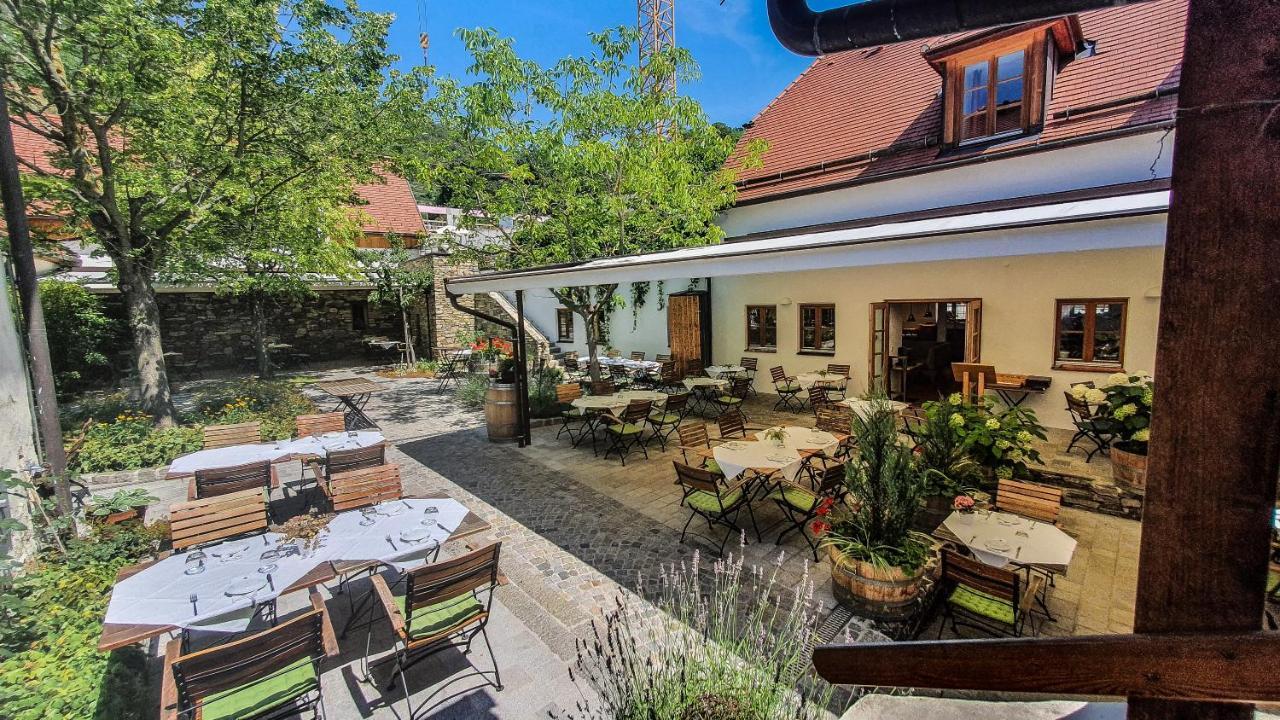 Weinhaus Nigl - Hotel, Restaurant Und Spa 센프텐베르그 외부 사진